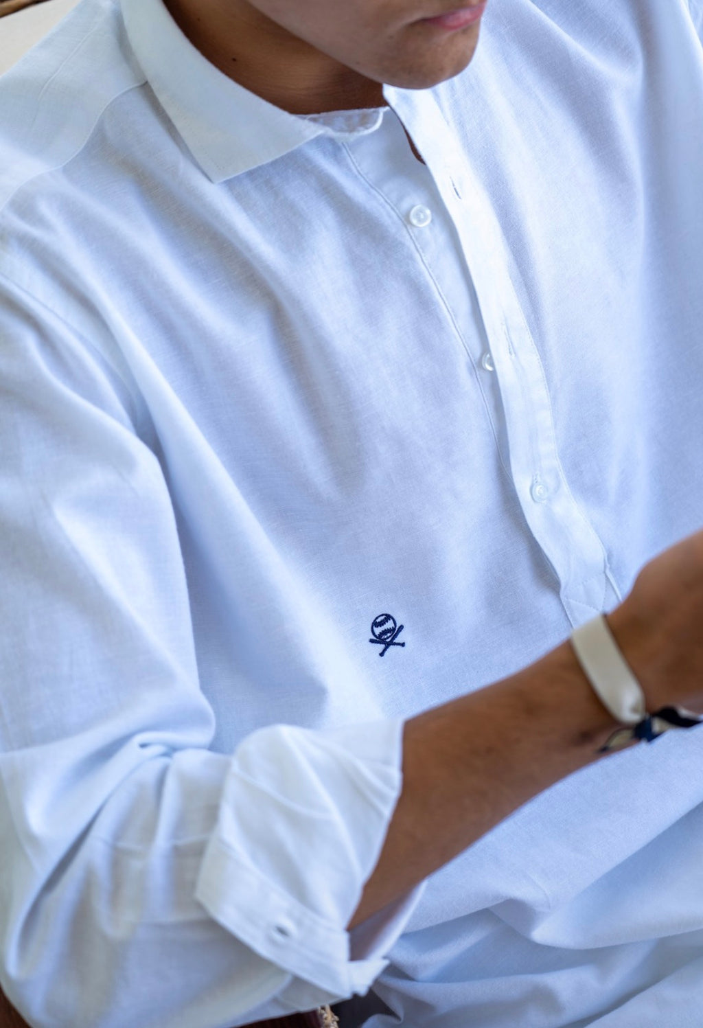 Polera blanca de lino